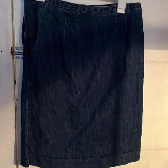 Talbots front slit size 6 denim skirt - Picture 6 of 11